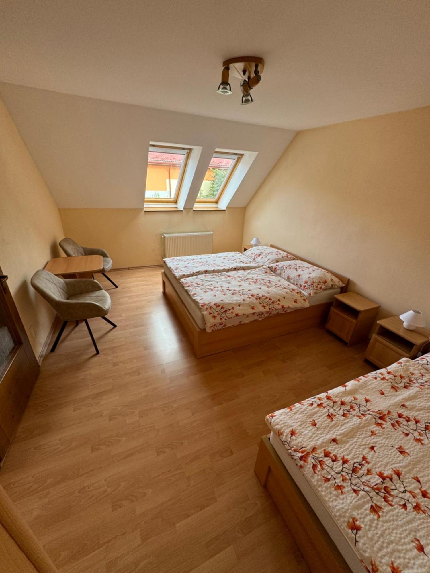 Lutra Montana Apartamento Relov Exterior foto