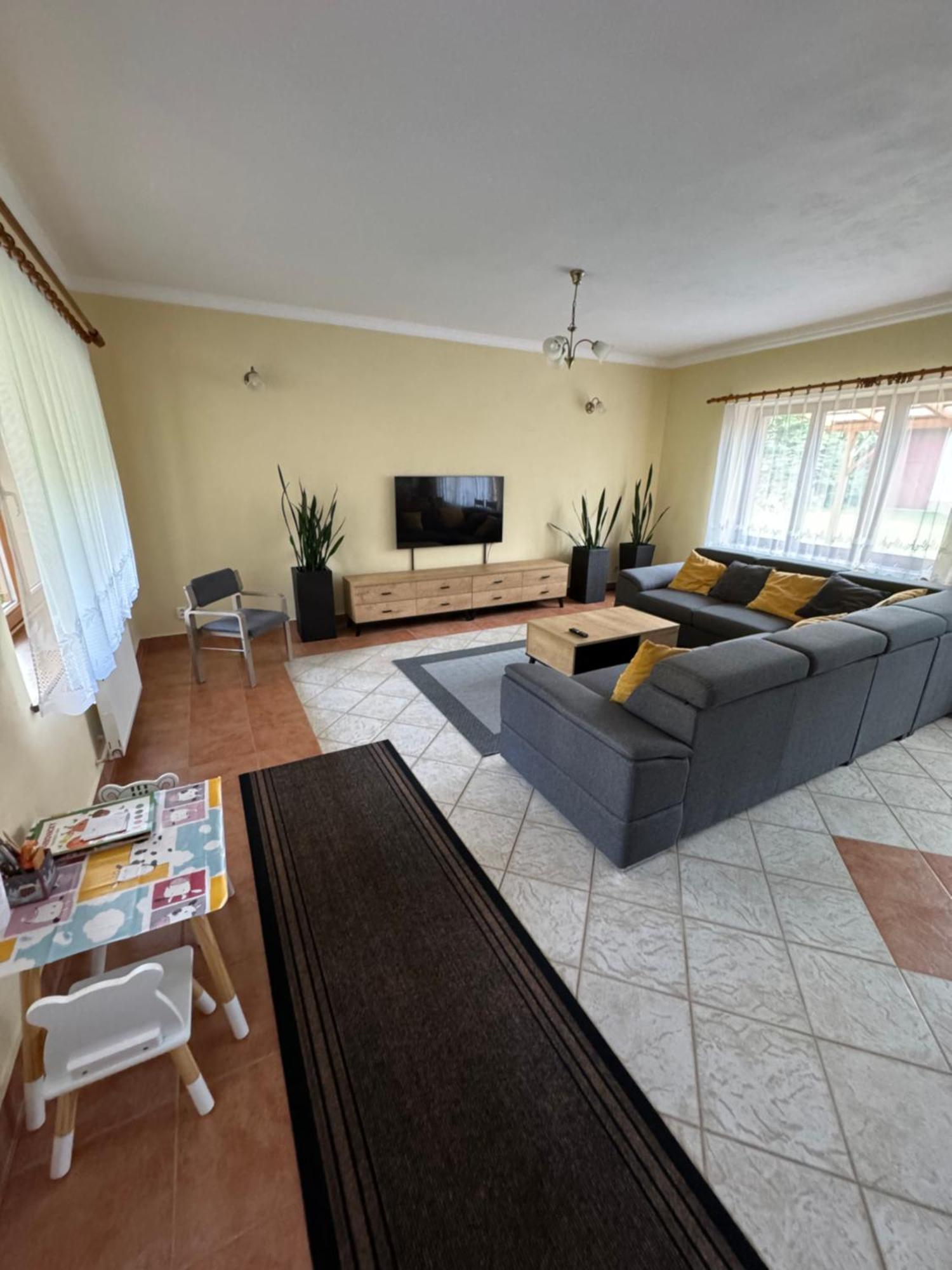 Lutra Montana Apartamento Relov Exterior foto