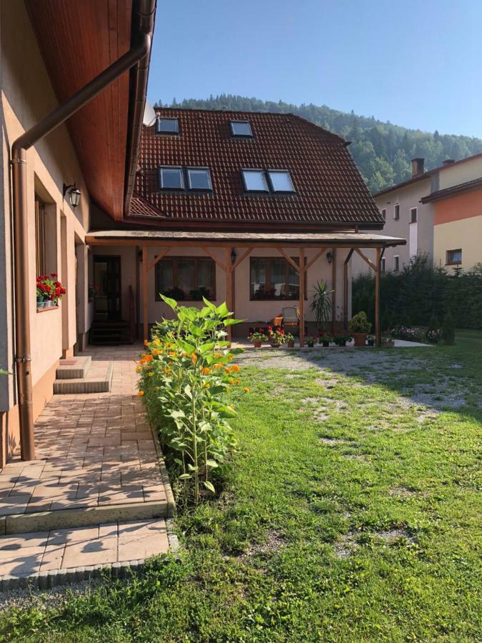 Lutra Montana Apartamento Relov Exterior foto